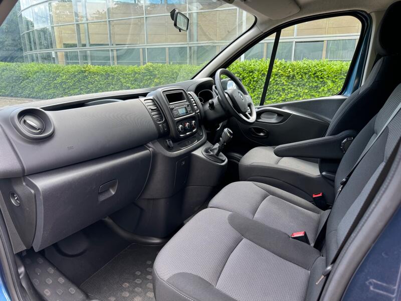 RENAULT TRAFIC