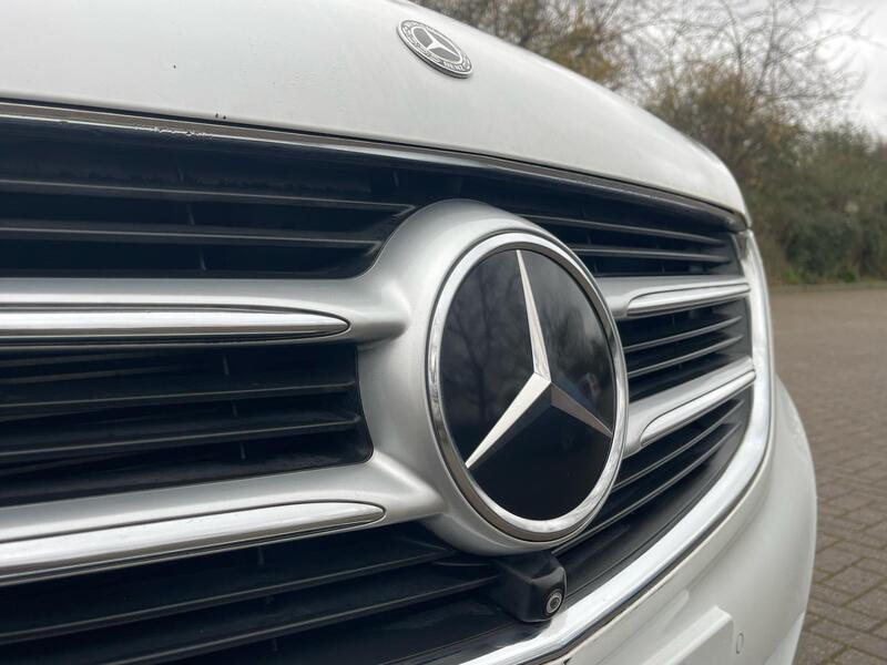 MERCEDES-BENZ V CLASS