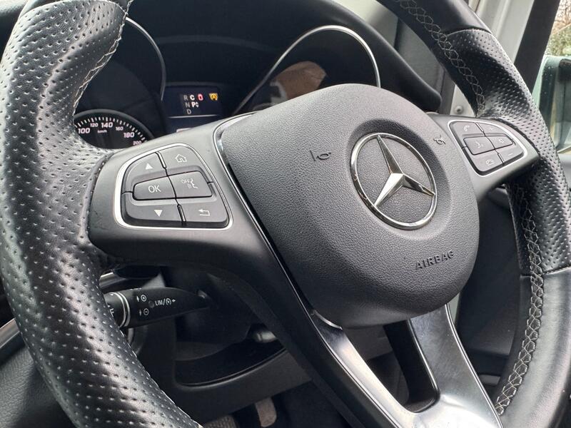 MERCEDES-BENZ V CLASS