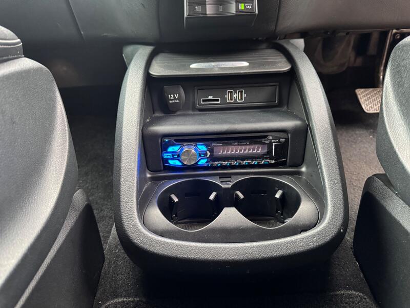 MERCEDES-BENZ V CLASS