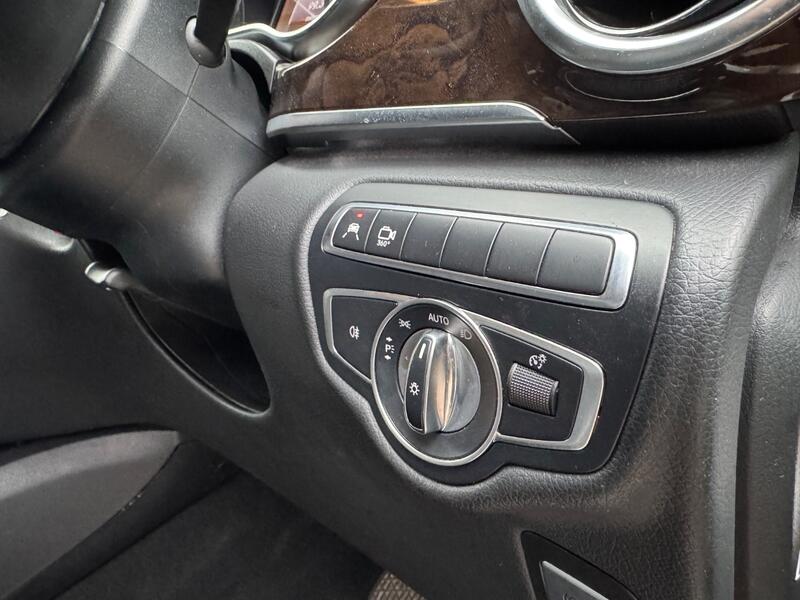 MERCEDES-BENZ V CLASS