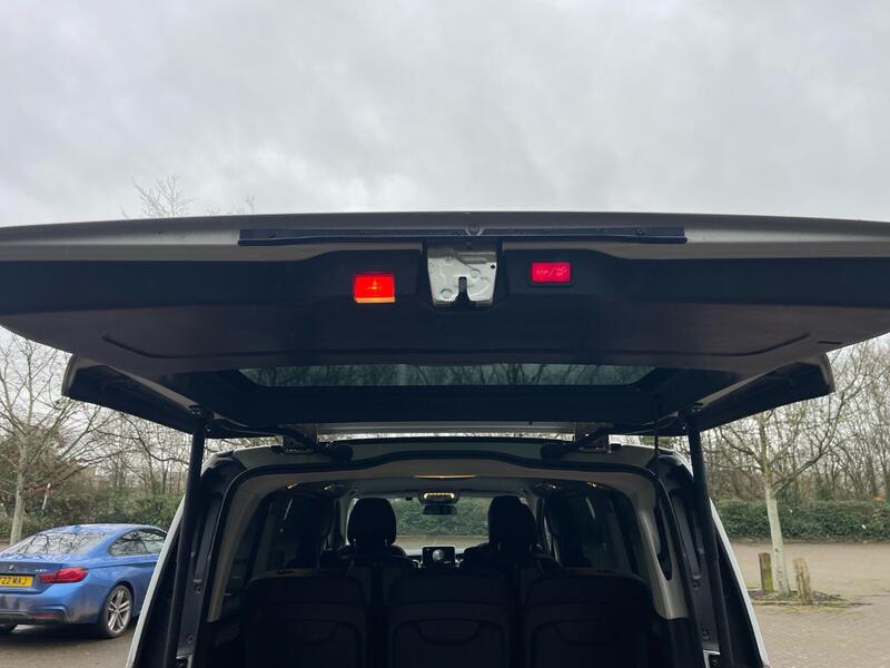 MERCEDES-BENZ V CLASS