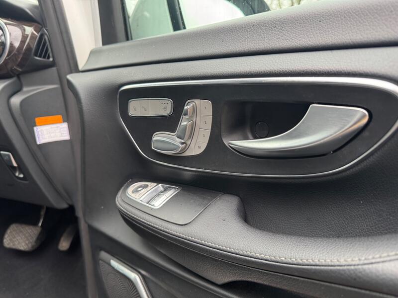 MERCEDES-BENZ V CLASS
