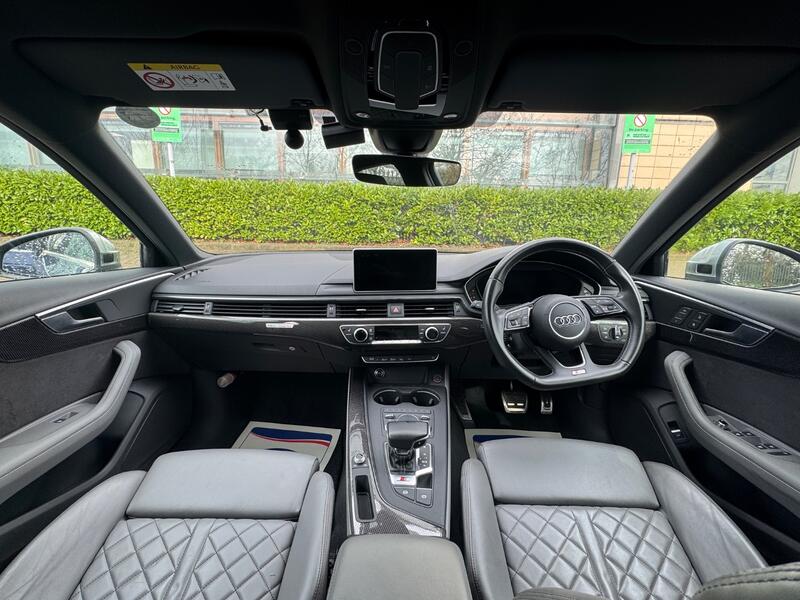 AUDI S4