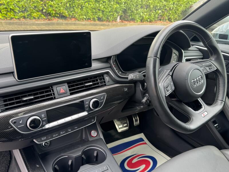 AUDI S4