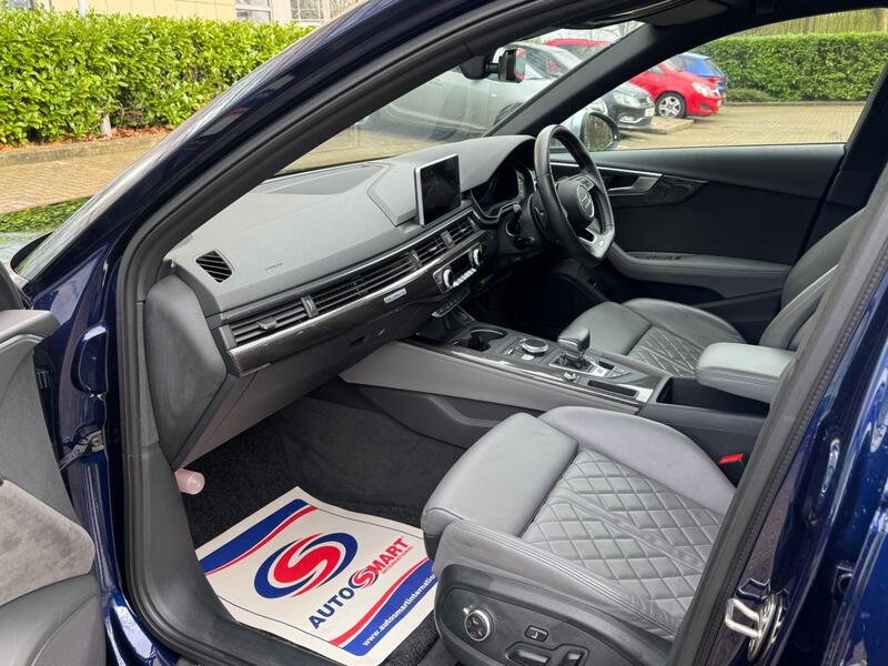 AUDI S4