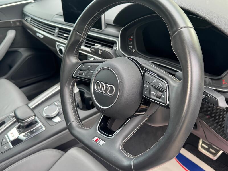 AUDI S4