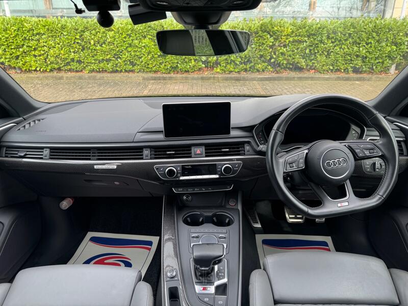 AUDI S4