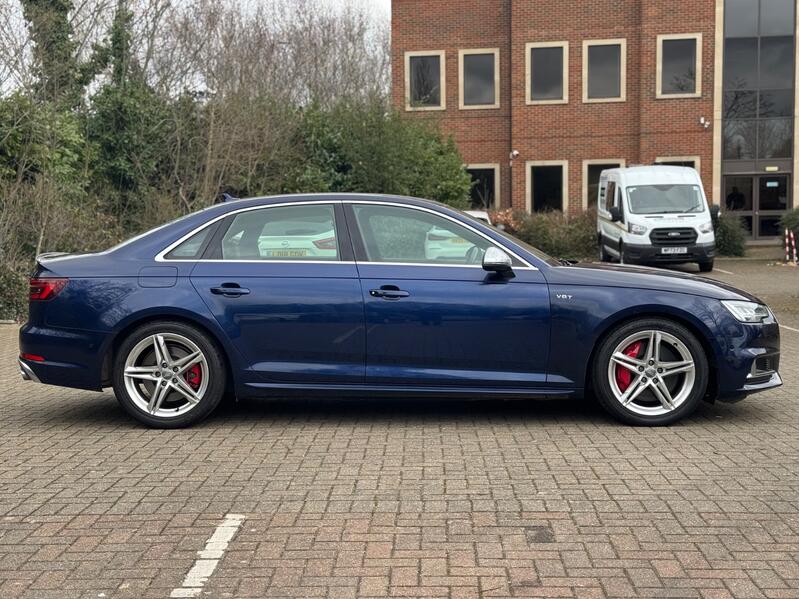 AUDI S4