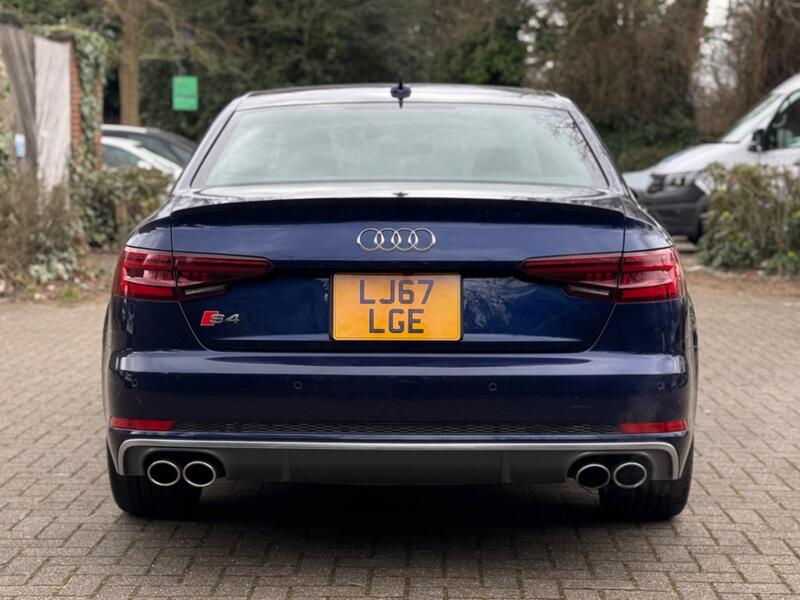AUDI S4