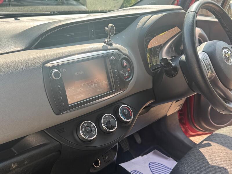 TOYOTA YARIS