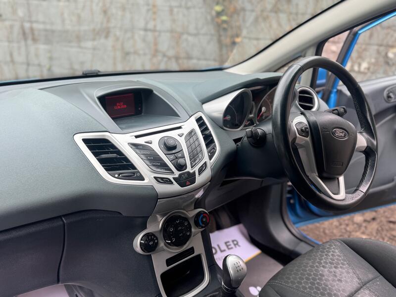 FORD FIESTA