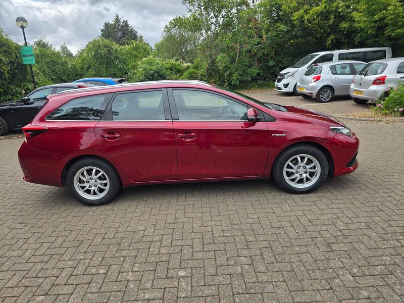 TOYOTA AURIS