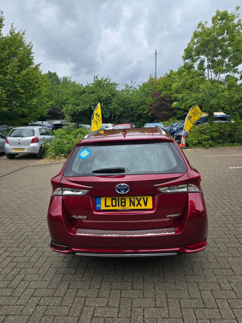 TOYOTA AURIS