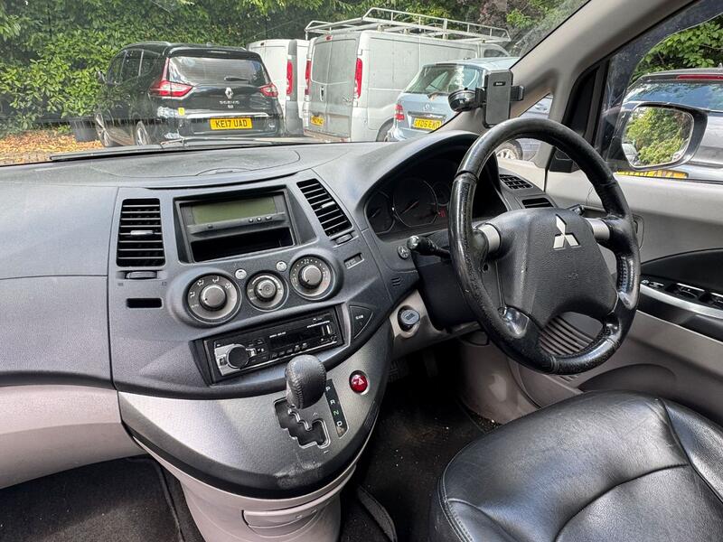 MITSUBISHI GRANDIS
